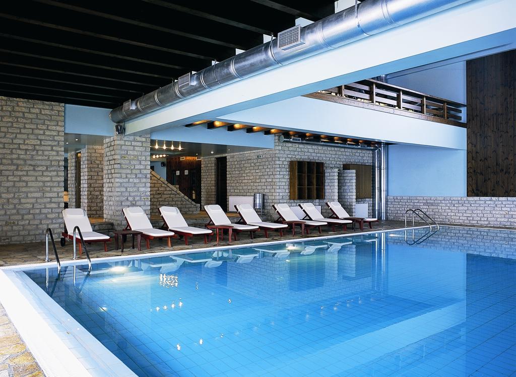 Avaris Hotel Karpenisi Bagian luar foto