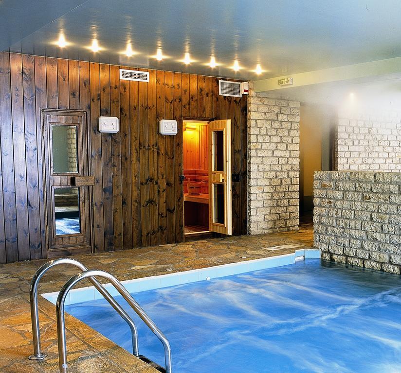 Avaris Hotel Karpenisi Bagian luar foto